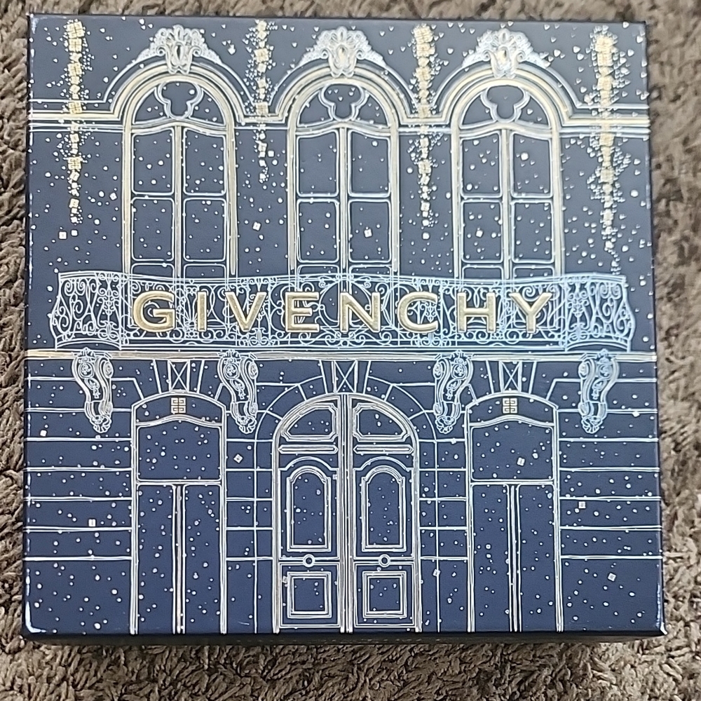 Givenchy Irresistable Perfume